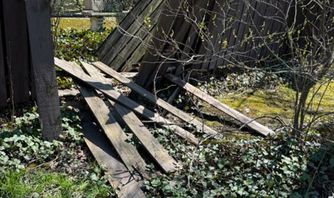 Cuyagho County Old Wood Fence